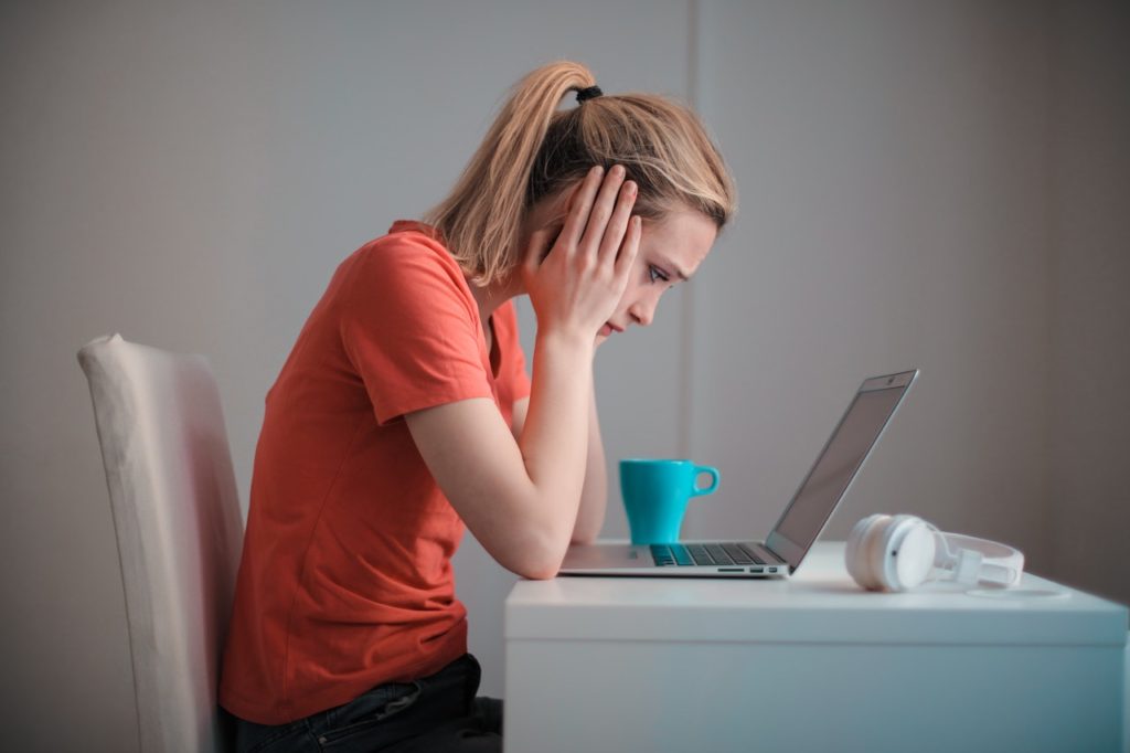 Woman Looking confused about moving her offline business online